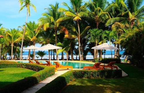 Paquera Maison | Beachfront Home w/Pool in a Private Complex - Golf & Country Club.