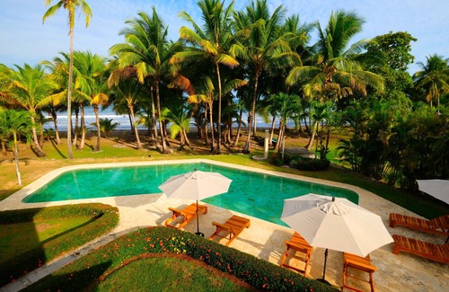 Paquera Maison | Beachfront Home w/Pool in a Private Complex - Golf & Country Club.