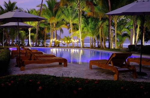 Paquera Maison | Beachfront Home w/Pool in a Private Complex - Golf & Country Club.