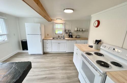 Bernard Maison | Beachfront 4 BR Spacious House! [Coastal Haven]