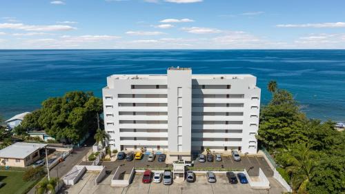 Stella Appartement | Beachfront 5th floor at Pelican Reef