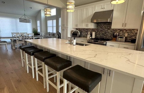Dennisville Copropriété | Beachfront AND Bay Views from this 5 Bedroom Sea Isle City Home