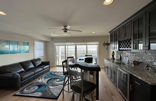 Dennisville Copropriété | Beachfront AND Bay Views from this 5 Bedroom Sea Isle City Home