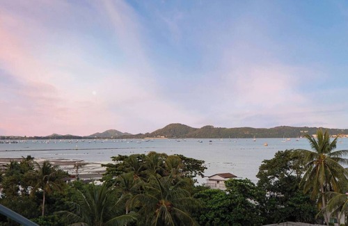 Rawai Appartement | Beachfront and Pool 2 BR Apt- Selina 870