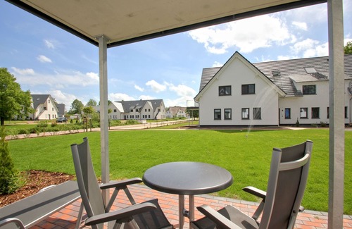 Lobbe Appartement | Beachfront apartment with terrace, use of swimming pool and sauna - Rex Rugia apartment 10-3