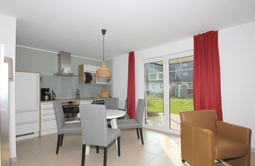Lobbe Appartement | Beachfront apartment with terrace, use of swimming pool and sauna - Rex Rugia apartment 14-1