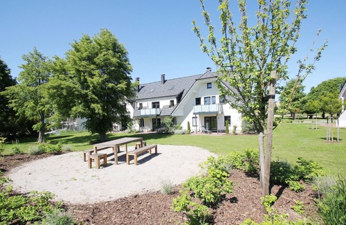 Lobbe Appartement | Beachfront apartment with balcony, use of swimming pool and sauna - Rex Rugia apartment 30-8