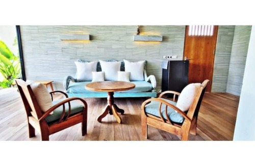 Kalisada Appartement | Beachfront Apartment. Natural, peaceful, relaxed