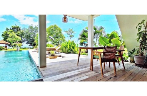 Kalisada Appartement | Beachfront Apartment. Natural, peaceful, relaxed