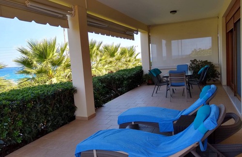 Pefki Appartement | Beachfront Apartment, Oceanis Suite, Tholos Bay Suites