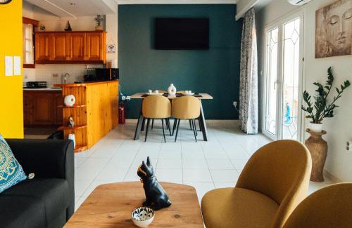 Xylokastron Appartement | Beachfront apartment with a view