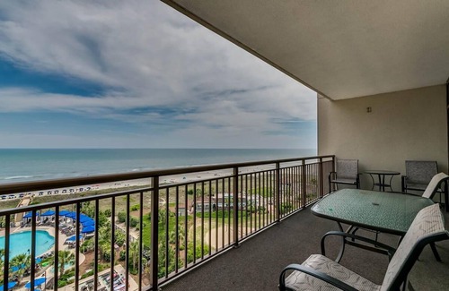 Windy Hill Copropriété | Beachfront Bliss: Discover Paradise in Our Luxurious 2-Bedroom Condo with Ocean Views!