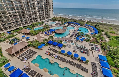 Windy Hill Copropriété | Beachfront Bliss: Discover Paradise in Our Luxurious 2-Bedroom Condo with Ocean Views!