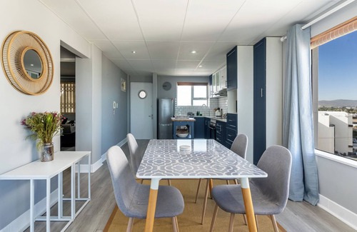 Flora Park Appartement | Oceanview Blouberg Apt | Kitesurfing | Pool