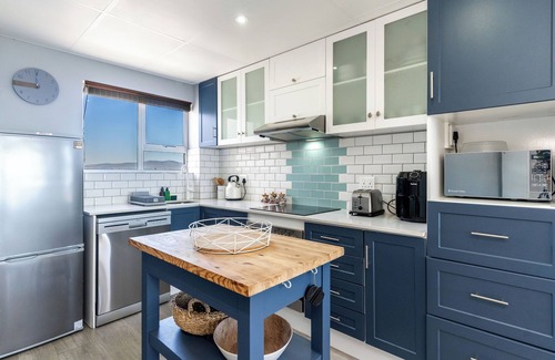 Flora Park Appartement | Oceanview Blouberg Apt | Kitesurfing | Pool