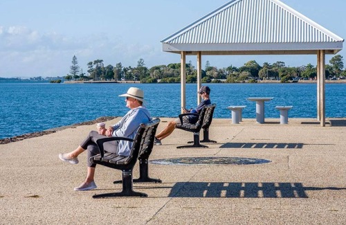 Wynnum Maison | Beachfront Bliss, Wynnum