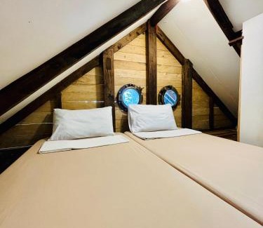 Lobo Maison | Beachfront Cabin in Lobo