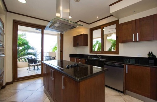 Playa Hermosa Copropriété | Beachfront Condo Stunning Beach Views & Sunsets