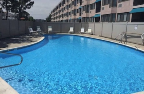 Southend Copropriété | Beachfront Condo!! Pet friendly! 2 Bed, 2 Bath