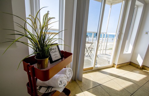 Costa Appartement | BEACHFRONT Cozy 1 Bdr Apt