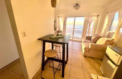 Costa Appartement | BEACHFRONT Cozy 1 Bdr