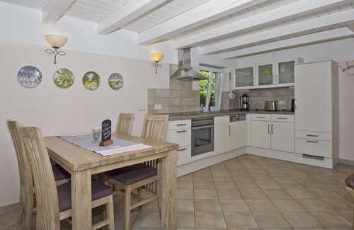 Neuendorf Appartement | Beachfront idyll by the sea, private bathing area - Gutshof Ostseeblick FeWo 01
