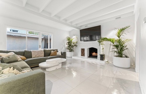 Melbourne Maison | Beachfront family masterpiece