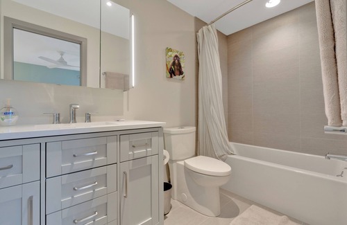 Kennebunkport Maison | Beachfront ~ Goose Rocks Beach ~ Timber View