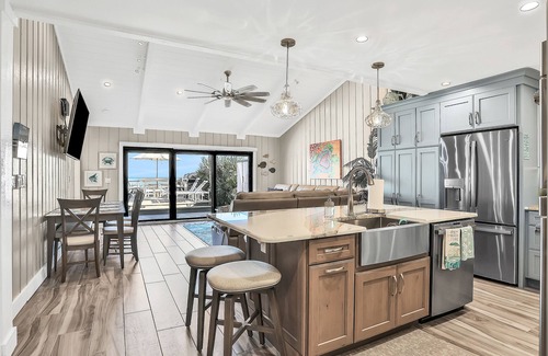 Sea Dunes Maison | Beachfront Home w/High-Speed WiFi, Gorgeous Deck, Outdoor Shower, & Central AC