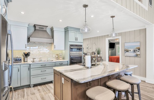 Sea Dunes Maison | Beachfront Home w/High-Speed WiFi, Gorgeous Deck, Outdoor Shower, & Central AC