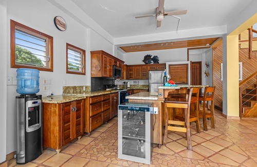 Caribbean Way Maison | Maison en bord de mer avec terrasse et piscine privées, kayaks - superbes vues et quartier calme