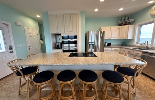 Broadkill Beach Maison | Beachfront I Expansive Deck I Dog Friendly I Spectacular 360 Views
