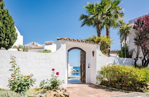 Bahia Dorada Villa | BEACHFRONT VILLA DE LUXE PISCINE PRIVÉE VUE SUR LA MER SUPERBE VENTE À BARS MAGASINS ETC