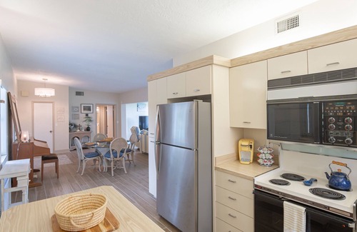 Inlet Villas Maison | Beachfront Oasis! On the Beach~Bikes~Grill