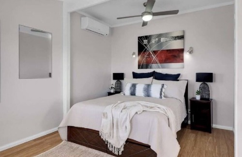 Keppel Sands Cottage | Beachfront Oceanview Cottage Save 10% on bookings over 7 days.