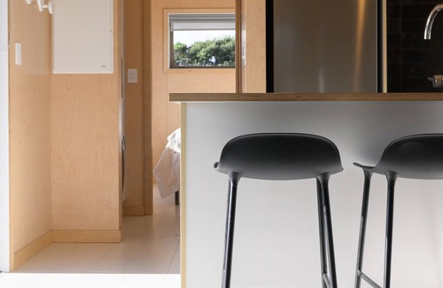 Waikanae Maison | Beachfront, Old Beach Pods - Te Moana