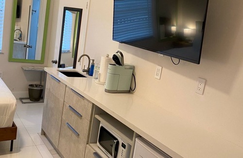 South of Fifth Appartement | BeachFront On The Sand #133-FreeParking- 335 OceanDr-SoFi-SouthBeach
