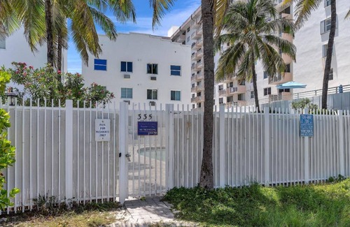 South of Fifth Appartement | BeachFront On The Sand #133-FreeParking- 335 OceanDr-SoFi-SouthBeach