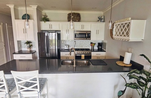 Potrero Copropriété | Beachfront, ocean view condo with toes in the sand!