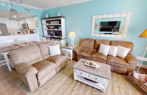 El Centro Beach Copropriété | Beachfront Palazzo Condo - 2BR + Bunks, Gulf View w/ Free Beach Chairs!