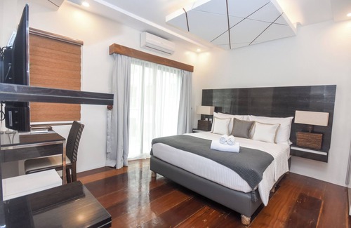 Aklan Province Station Balnéaire | Beachfront Penthouse 3-BR resort in Boracay Island with private dip pool