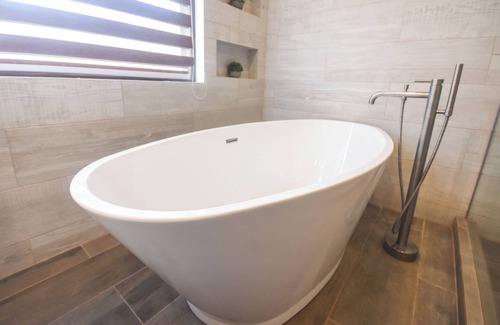 Aklan Province Station Balnéaire | Beachfront Penthouse 3-BR resort in Boracay Island with private dip pool