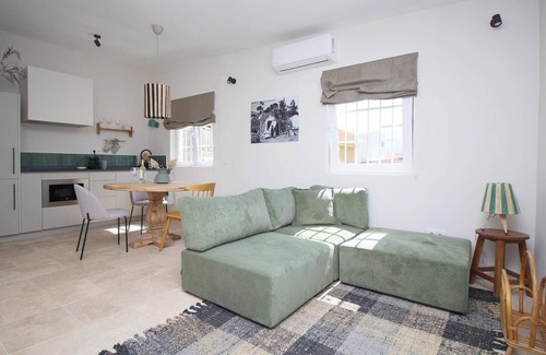 Playas del Palo Appartement | Beachfront Penthouse in Málaga with Large Terrace