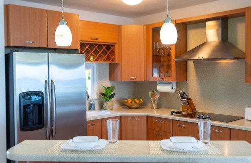 Puerto Rico Copropriété | ★ Beachfront ★ Pool ★ All New ★ AC ★ Gated Parking ★ Laundry ★ WiFi ★ 2 Kings ★