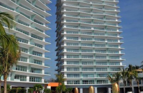 North Hotel Zone Appartement | Front de mer! reconnu Icon Vallarta, Ocean Front,