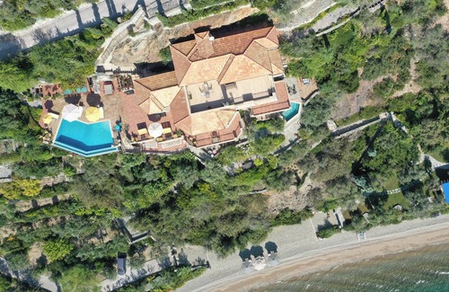 Loutra Edipsou Maison | Beachfront, Stone-Built, Beautifully-Appointed, Spacious 5-bedroom Villa.