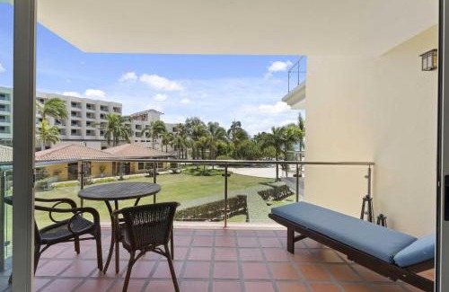 Oranjestad-West Appartement | Beachfront - Superior View Studio condo - E225-1