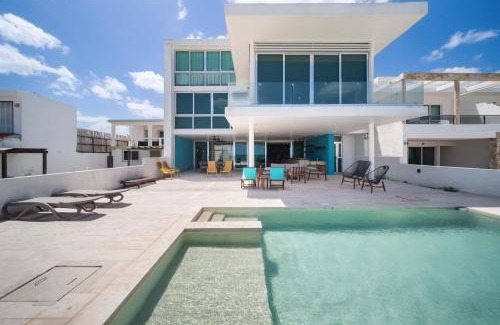 Miramar Maison | Beachfront Upscale House in Telchac