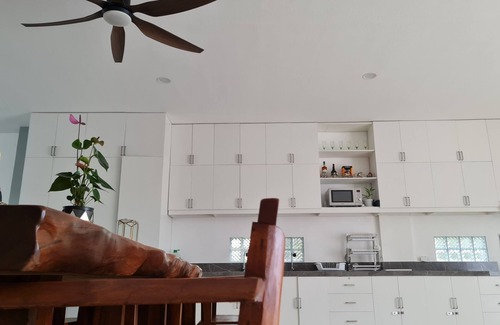 Batangas City Maison | Beachfront Villa with Infinity Pool, Well-Equipped Kitchen & Breathtaking Views
