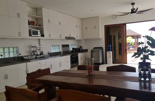 Batangas City Maison | Beachfront Villa with Infinity Pool, Well-Equipped Kitchen & Breathtaking Views